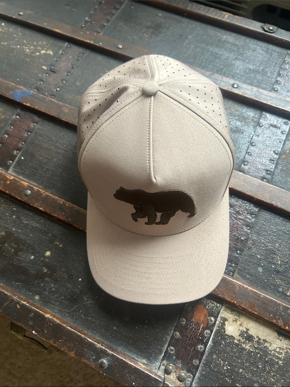 Waggle brown bear hat